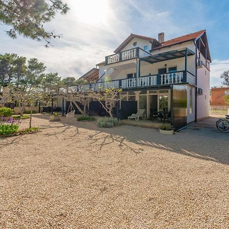 Apartments Villa Agape Vir Exterior foto