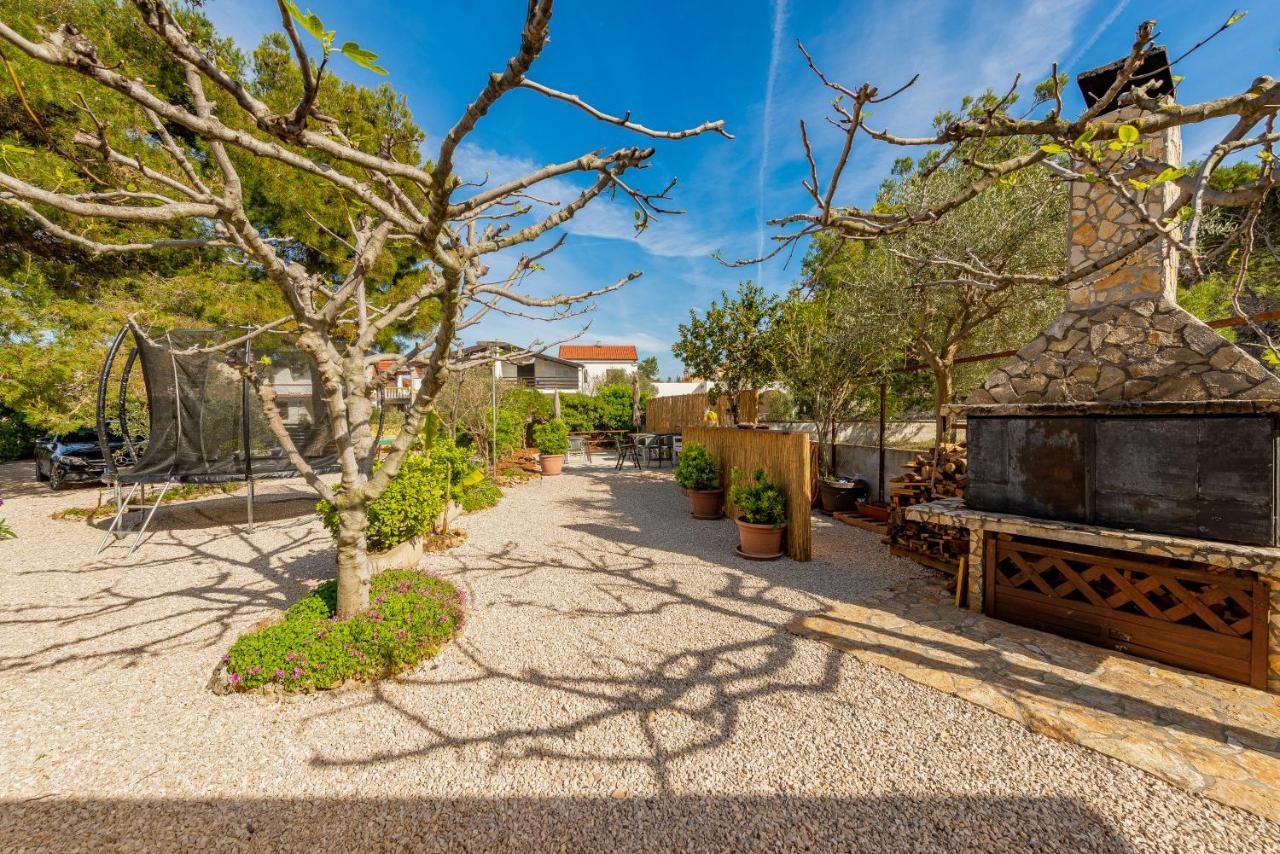 Apartments Villa Agape Vir Exterior foto