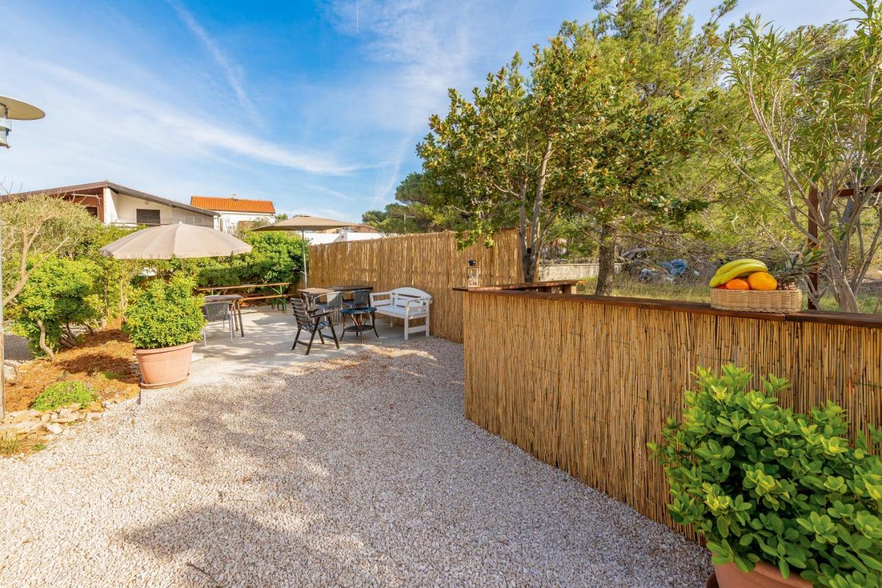 Apartments Villa Agape Vir Exterior foto