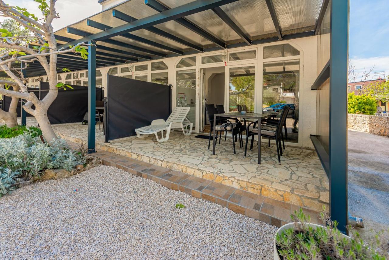 Apartments Villa Agape Vir Exterior foto